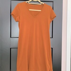 Madewell Minimalist Brown/Rust Colored V-Neck Cap Sleeve Tunic. Size Small.